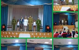 В МАОУ СОШ № 31 педагог Ф.Ю.Филев провел спектакль «Солдатский подвиг» посвященный празднику День защитника Отечества.