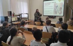 В МБОУ ДО ДЮЦ в рамках программы «СОЦИО» прошло мероприятие «Чат- боты: как они понимают вопросы и почему иногда ошибаются?».