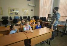 Педагог дополнительного образования М.Н. Гавря провел мероприятие с показом презентации на тему «День славянской письменности и культуры».