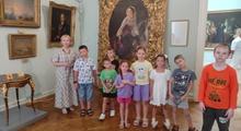 Ребята посещающие в МБОУ ДО ДЮЦ летнюю оздоровительную площадку «Радуга» посетили выставку в Краснодарском краевом художественном музее им Ф.А. Коваленко.