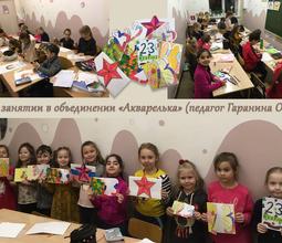 На занятии в объединении «Акварелька» (педагог Гаранина О.А.)